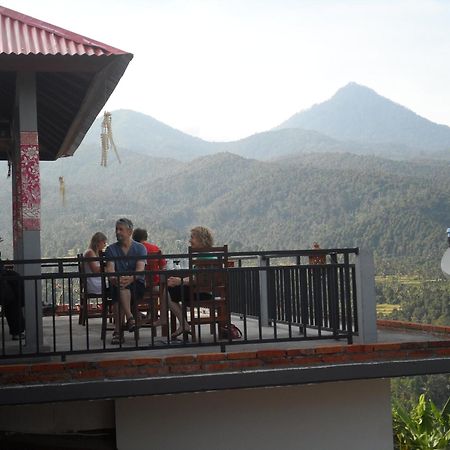 One Homestay And Warung موندوغْ المظهر الخارجي الصورة