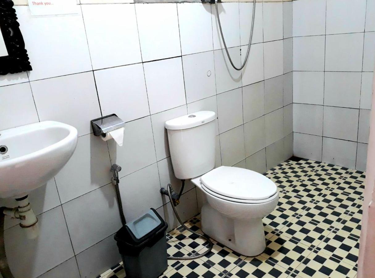 One Homestay And Warung موندوغْ المظهر الخارجي الصورة