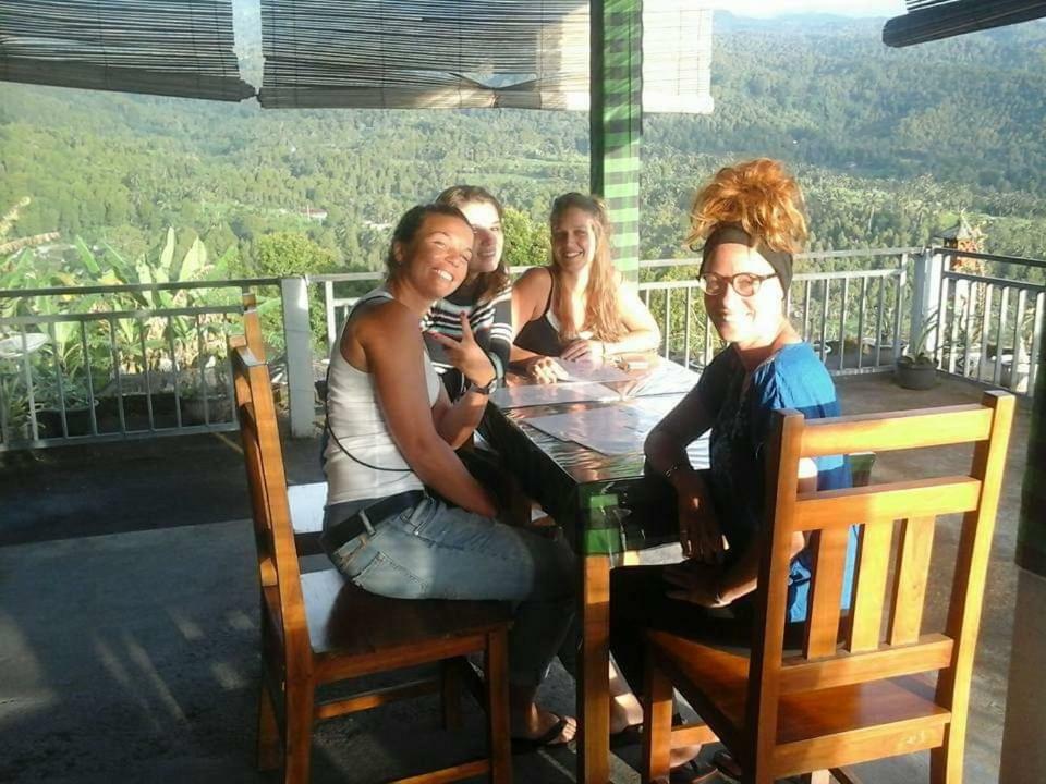 One Homestay And Warung موندوغْ المظهر الخارجي الصورة